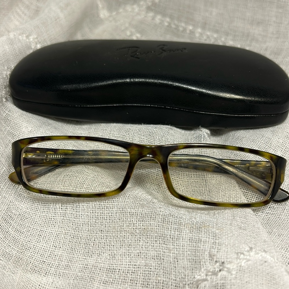Ray-Ban frames with case